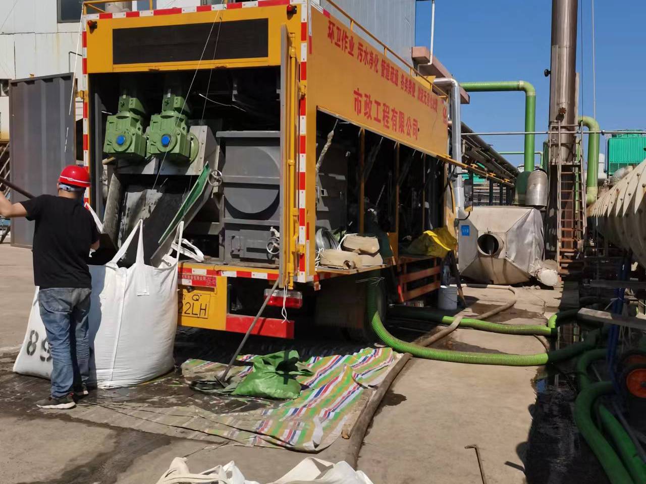 翁源淤泥压干处理